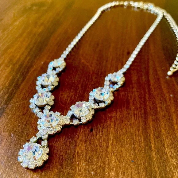 Rhinestone and Silvertone Stateent‎ Necklace Adjustable Length