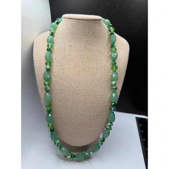 Vintage Green Beaded Necklace Faceted Glass Marbled Statement Strand 24 Inch‎