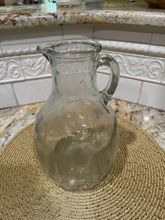 White House Vinegar Clear Glass Pitcher with Handle - Classic Beverage Server