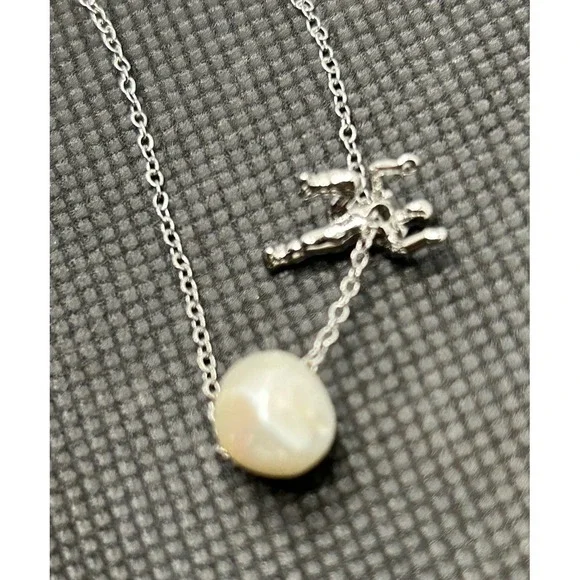 Silver Tone Climber Holding Pearl‎ Pendant Necklace Fashion Jewelry