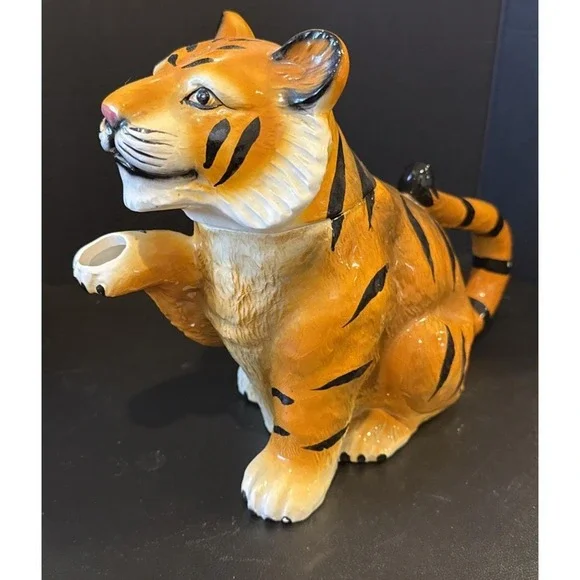 Wangs‎ International Tiger Cat Teapot Taiwan Vintage