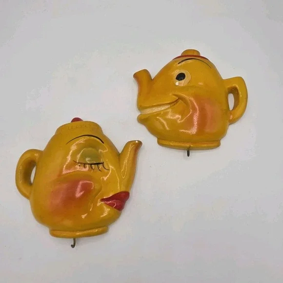 Vintage MCM Chalkware Kitsch Anthropomorphic Mr & Mrs Tea Kettle W/ Hook
