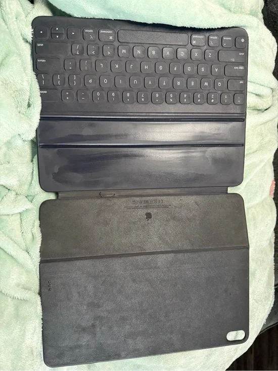 Apple Black Smart Folio Keyboard Cover