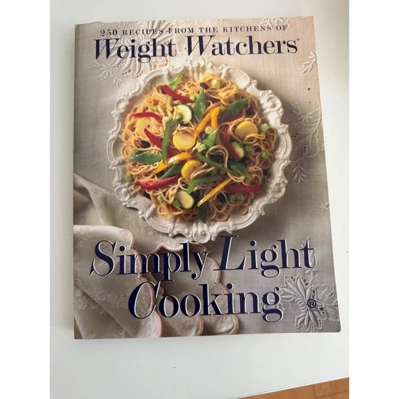 Weight Watchers Simply Light Cooking Cookbook 250 Recipes‎ Plume Softcover 1992