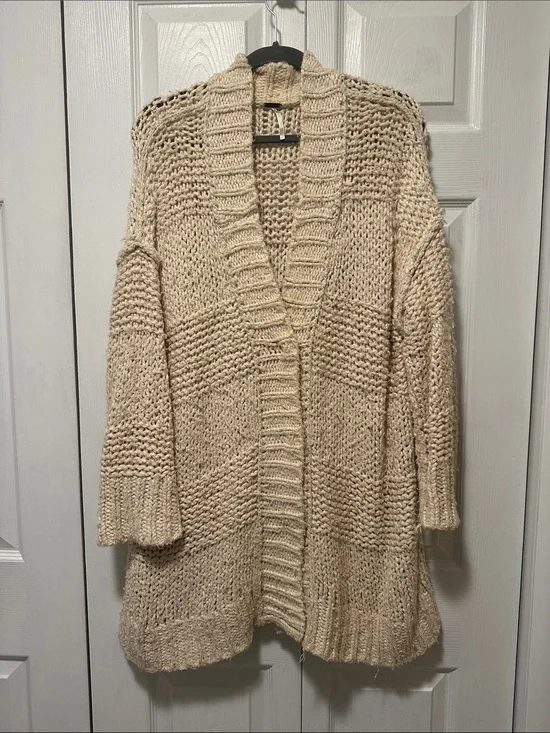Free People Oversized Chunky Knit Cardigan. Size small