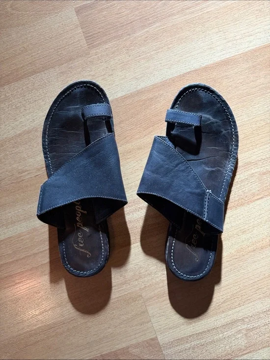 Women’s Black Leather Slide Sandals