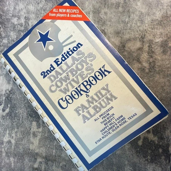 Dallas Cowboys Wives' Cookbook 2nd Edition Family Album Vintage Recipes NFL