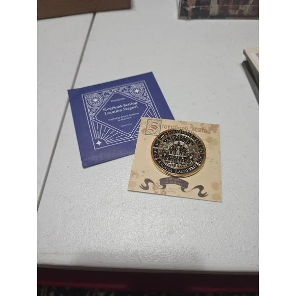 Illumicrate‎ Arcana Academy Storybook Setting Magnet