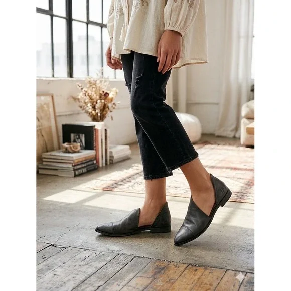 Free‎ People Royale Flat Charcoal Grey Leather Pointed Toe Cutout Shoes Size 38