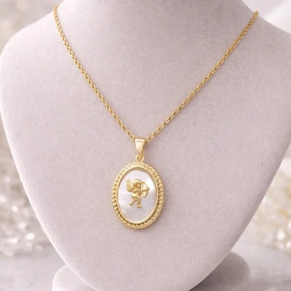 MOTHER OF PEARL NECKLACE