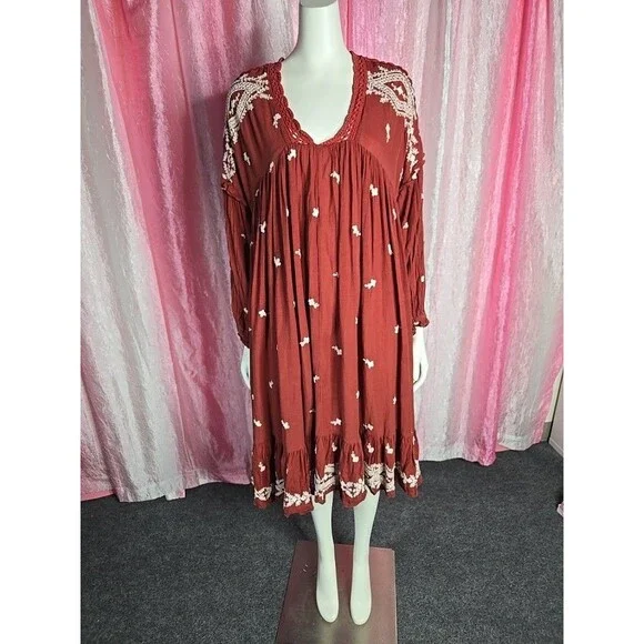 Free People Red Wine  Embroidered Crochet  Bohemian Dress With Slip Size Medium