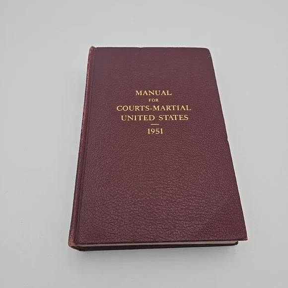 Manual For Courts Martial‎ United States 1951 with Cumulative pocket part book