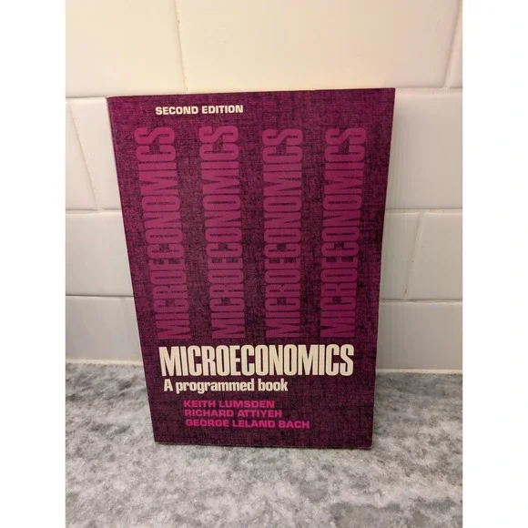 MACROECONOMICS:‎ A PROGRAMMED BOOK Prentice Hall 2nd Edition