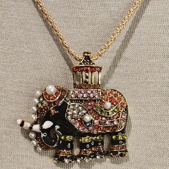 BLACK n RED ELEPHANT STATEMENT NECKLACE