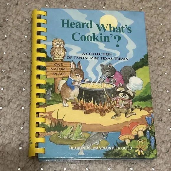 Heard‎ Museum Volunteer Guild McKinney Texas 1997 Cookbook