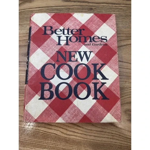 Better Homes & Gardens New Cook Book 1968 Edition Red Gingham Hardcover Vintage