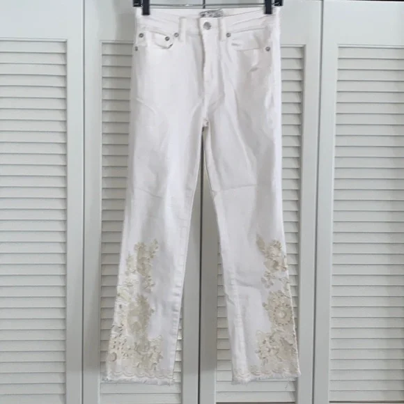 Free People White Jeans with Cream Embroidery on Legs Women’s Frayed Hem Size 26