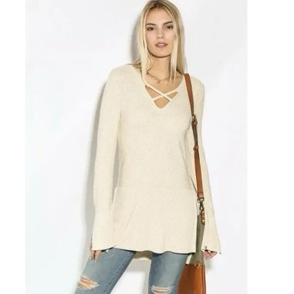 NWT Free People Size LARGE Criss Cross Tunic Sweater V Neck Side Slits Ivory‎