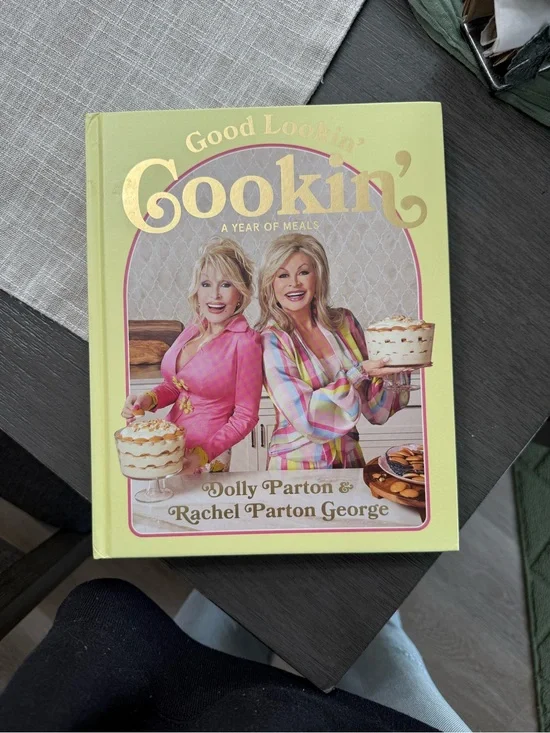 Good Lookin' Cookin' Lemon Yellow Cookbook by