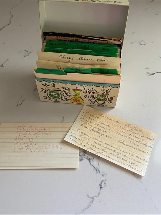 Vintage Chein Recipe Box Tin Recipe Card Box 1964 Pillsbury Booklet