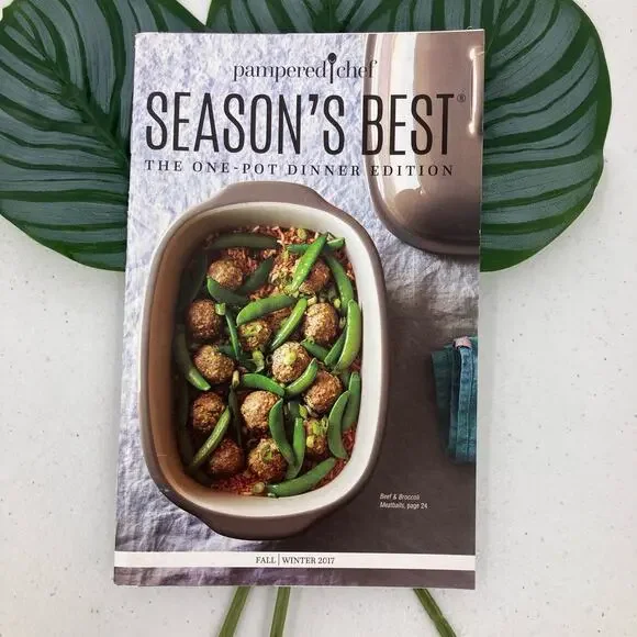 The Pampered Chef Fall Winter 2017 Season's Best One-Pot Dinner Recipe Cookbook