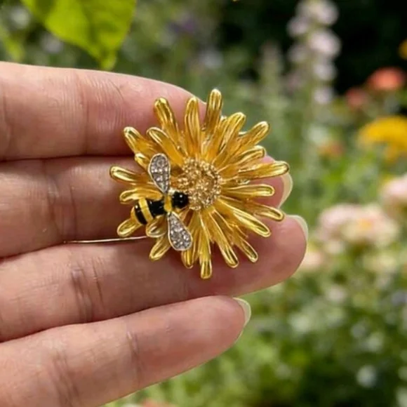 Elegant Sunflower Ring Bee Golden Floral Enamel Rhinestone