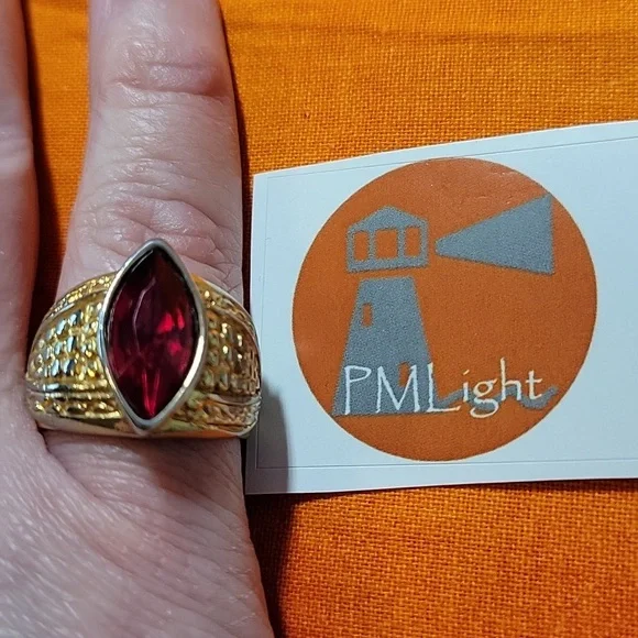 18k Ring Red Marquise Stone Gold GEA