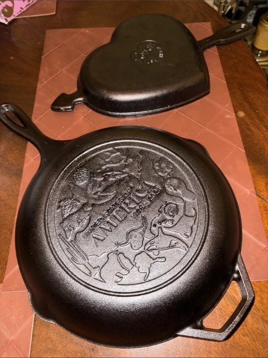 Lodge America’s 250th Anniversary & Small Heart Shape Cast Iron Skillet NWT
