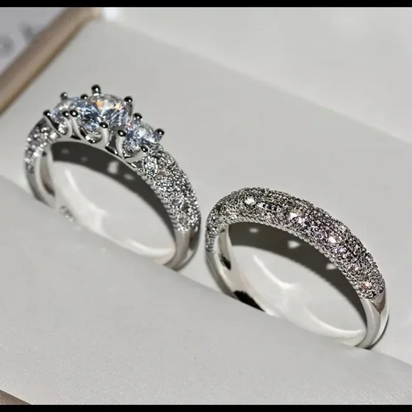 3 Stone wedding ring set