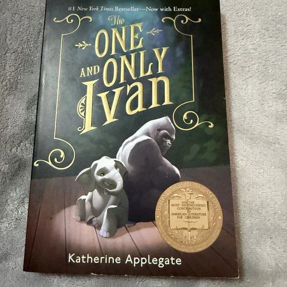 The One and Only Ivan: A Newbery Award Winner - Applegate, Katherine Paperback