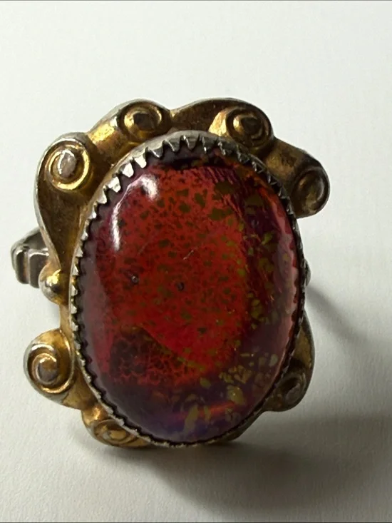 Vintage mixed metal Red and Green Oval dragons breath Statement Ring size 6.5