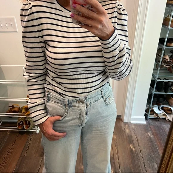 J. Crew Women's Striped navy blue White Top puffy sleeves size medium French