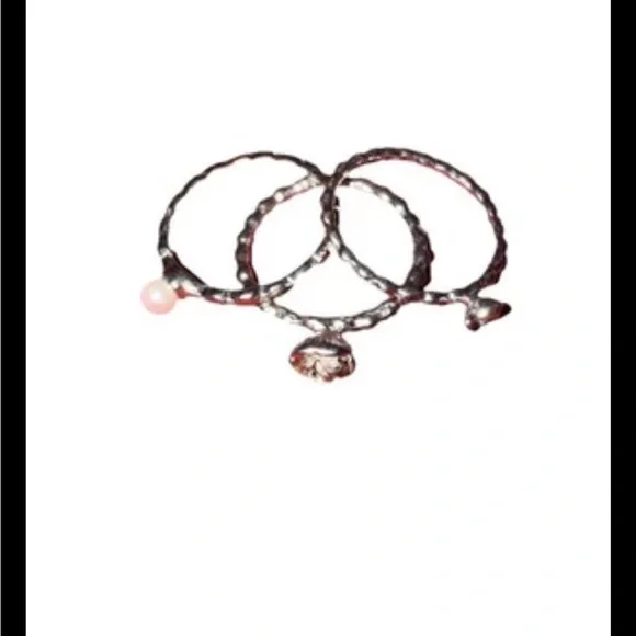 Elegant Silver tone Ring Set‎ 3 pc with silver roses