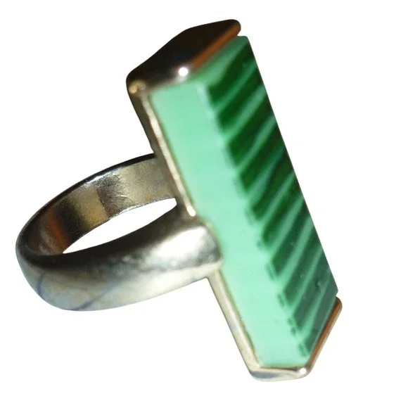 VVintage 1970s Faux Malachite Statement Ring Size 7 Bold Geometric‎ Resin Slab