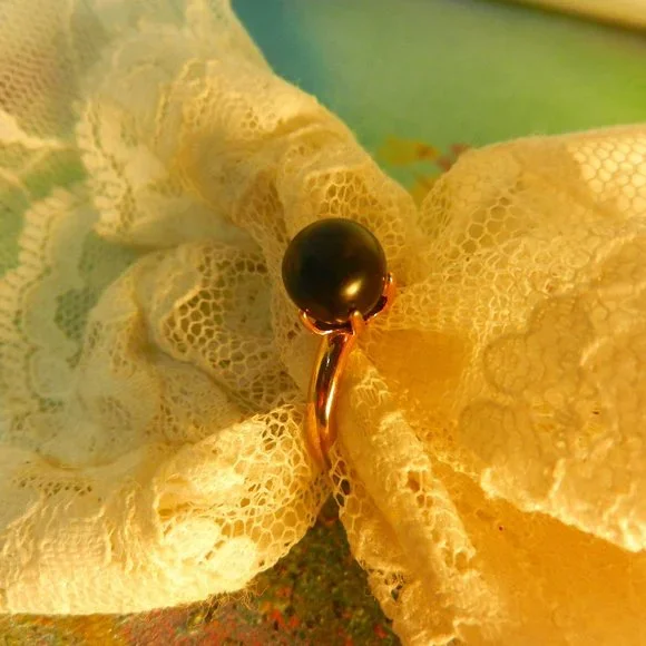 VTG black bauble gold ring gold tone classic simple minimalist spherical sz 8
