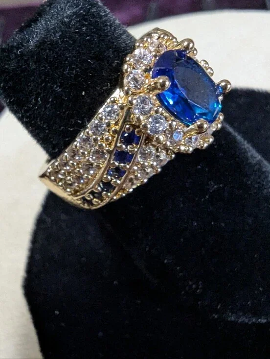 2.50Ct Oval Cut Lab Created Sapphire Women's Ring 14k Yellow Gold Plated NWT