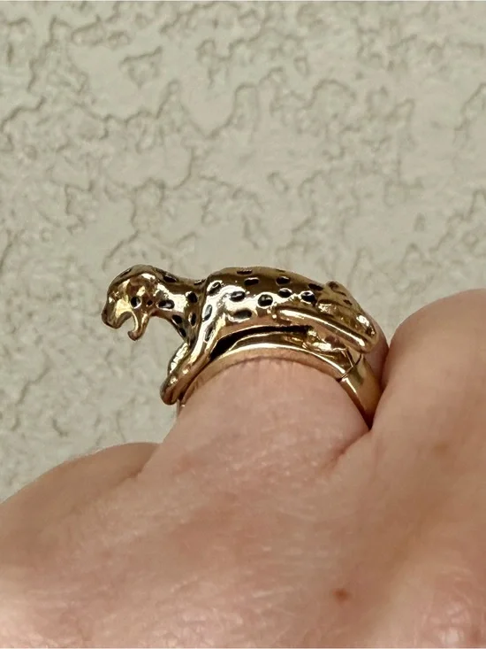 Stylish Gold Leopard Ring