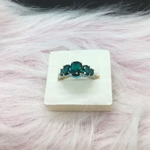 Turquoise Crystal Ring‎