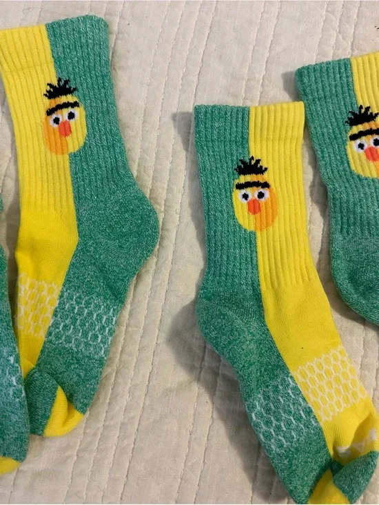 Bombas Seasame Street Bert Youth 2 pair Crew Socks