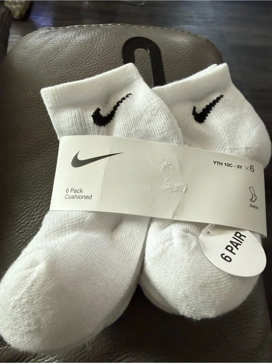 Nike kids White Cushioned Ankle Socks - 6 Pack Size 10c-3Y