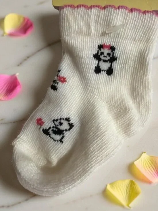 Gymboree NWT Little Panda Ivory Embroidered  Panda Socks 0- 3 mos