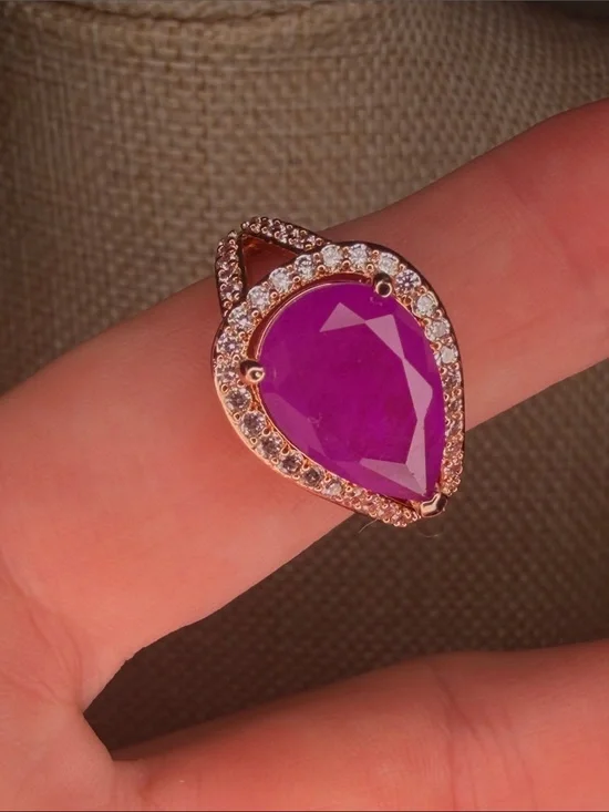 Bomb Party Gold-Tone Ring with Pink Teardrop Stone Sz 8