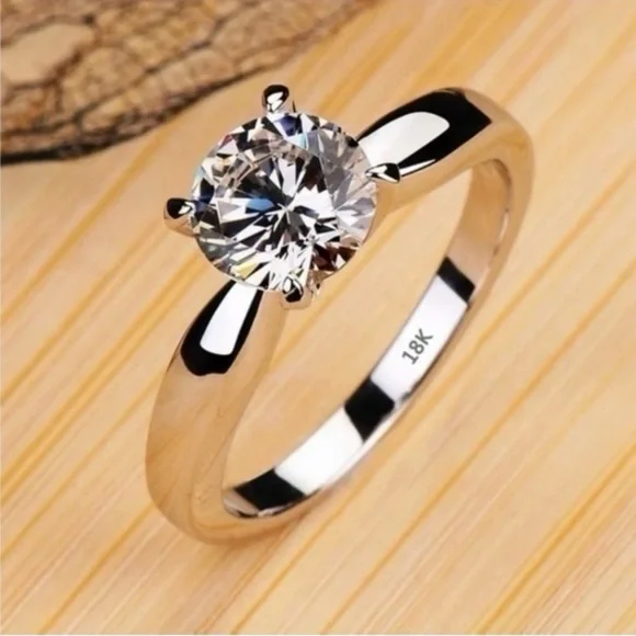 1ct 18k White Gold Ring