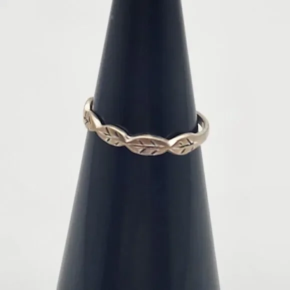 Marsala Sterling Silver Leaves Ring (3)