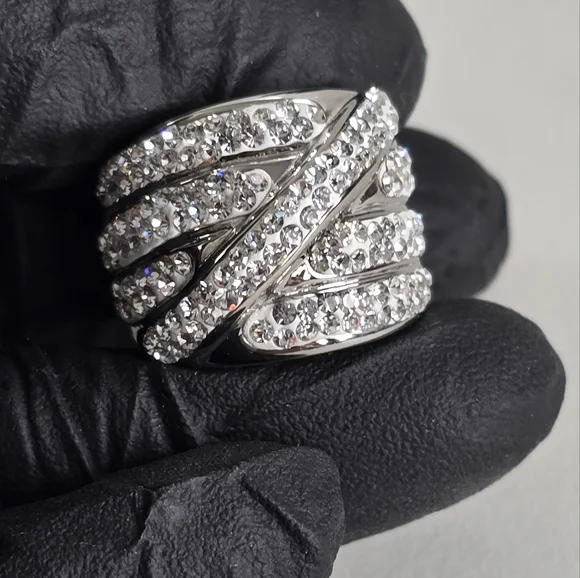 Intricate Sterling Silver 925 Ring with Pavé Gemstones