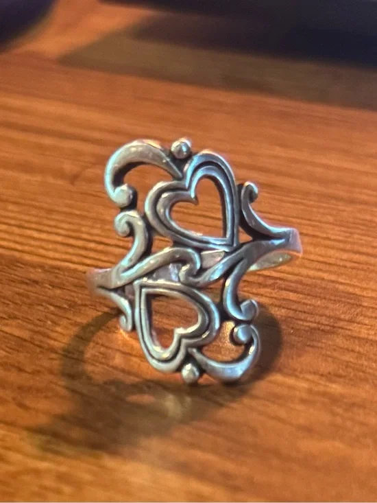 James Avery Swirls and Scrolls Hearts Ring