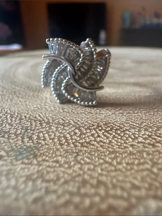 NWOT 925 Silver Plated Crystal Floral Cluster Ring - Women Jewelry Size 6.5