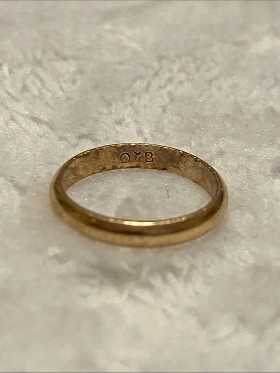 10K Gold Band Ring - Size 1.25