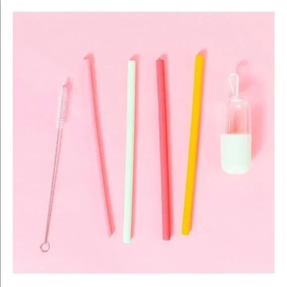Chic and Tonic Silicone Straws