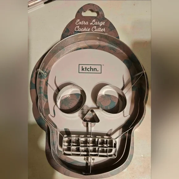 Halloween Extra Large Skull Cookie Cutter Deep 1